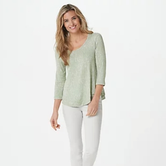 Koolaburra by UGG Green and White Rayon 3/4 Sleeve Top Small - Picture 2 of 12